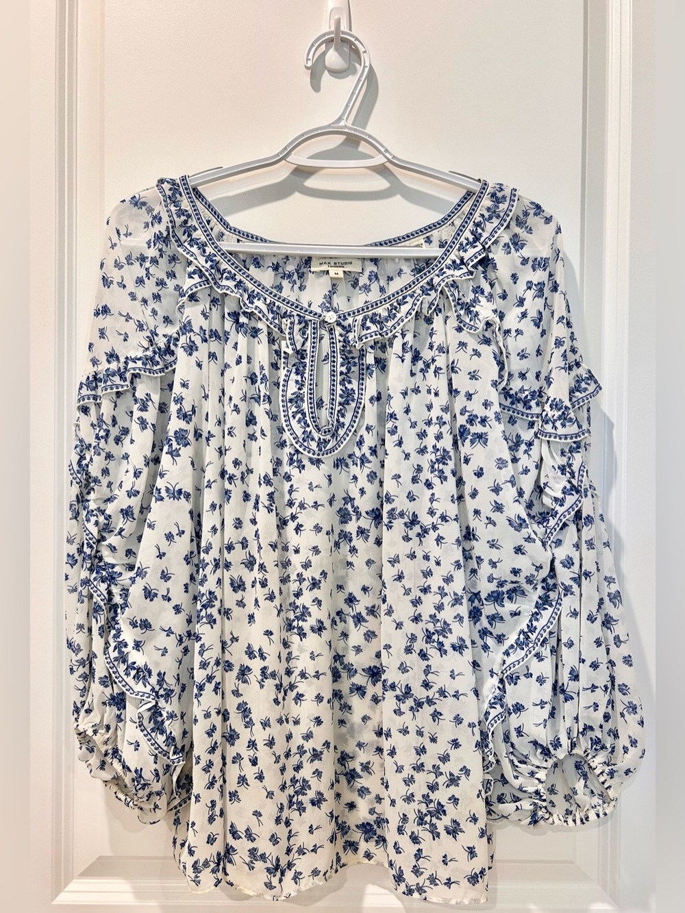 Ladies’ Peasant Blouse size Medium blue and white